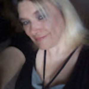 Meet your Posher, Leslie